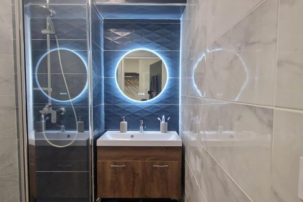 Lourde Center Apartment 3 Bed With Parking ルルド エクステリア 写真